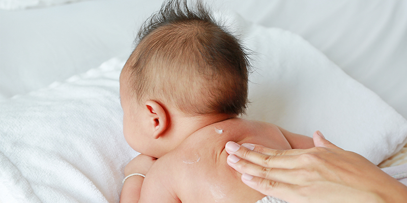 Soothing and Moisturizing Effect with Body Oils in Baby Care