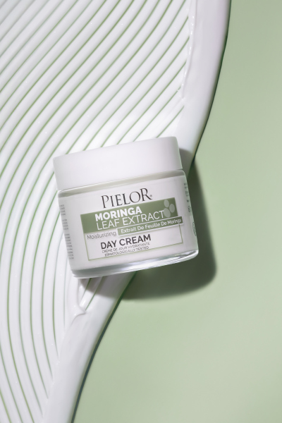 Pielor Moringa Leaf Extract Moisturizing Day Cream